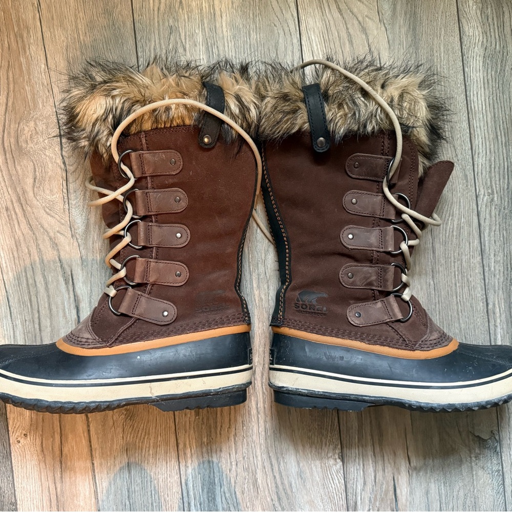 Like New Sorel Joan Of Arctic boots Sz 8.5